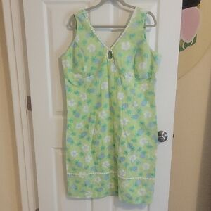 Pappagallo lime sleeveless midi vneck floral applique trim dress. SzLg